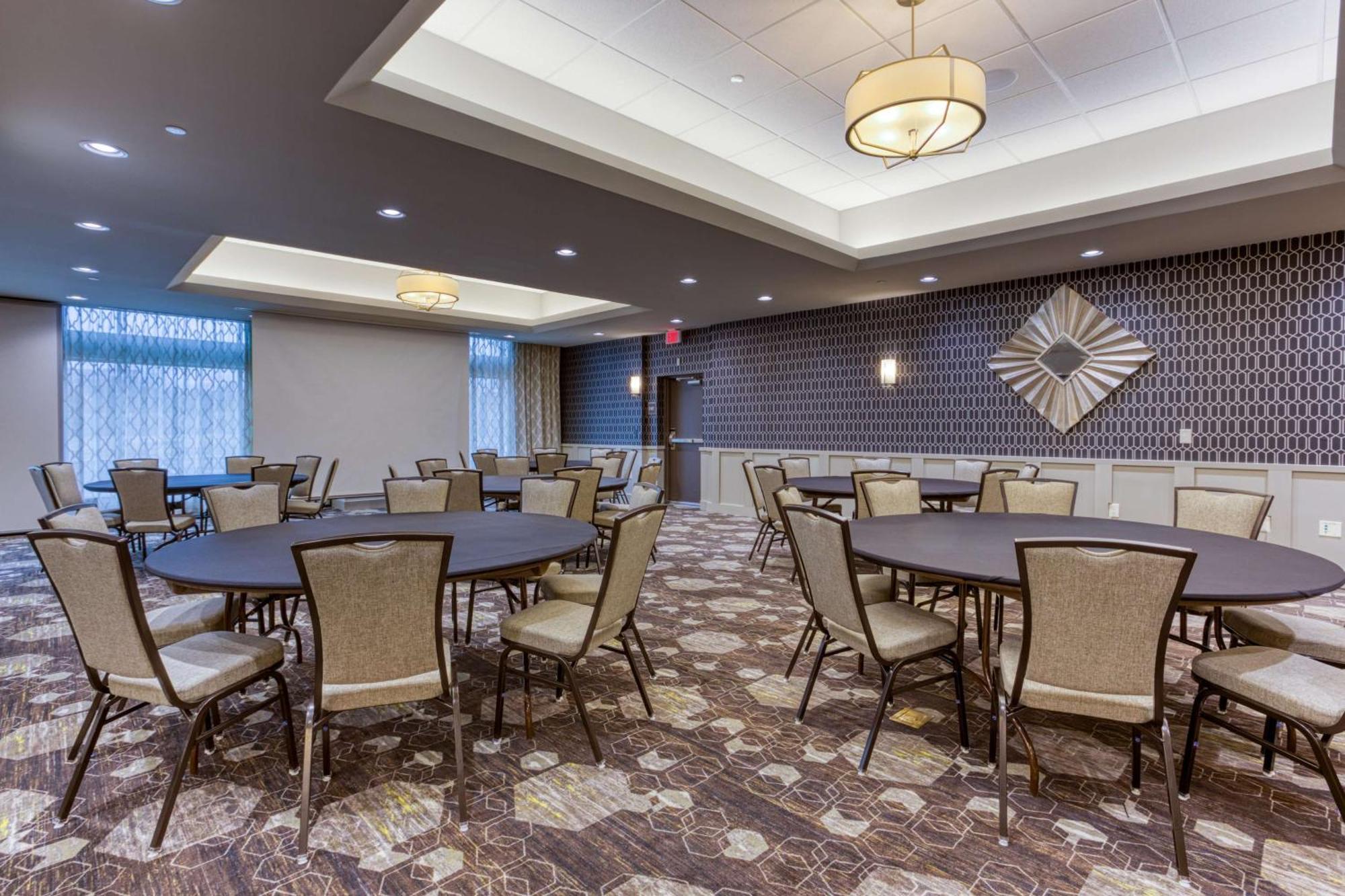Drury & Cleveland Hotel 3*